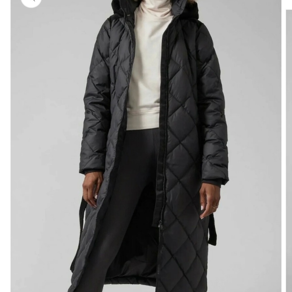 Athleta Black Quilted Puffer Coat